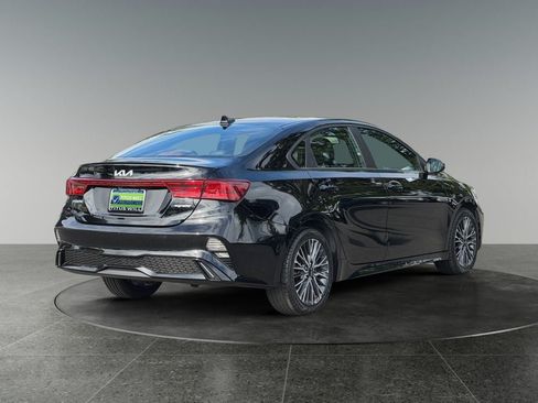 Used 2023 Kia Forte GT-Line w/ GT-Line Technology Package FWD image 9