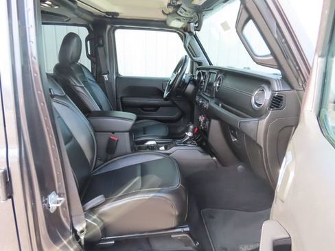 Used 2021 Jeep Wrangler Unlimited Sahara AWD/4WD image 22