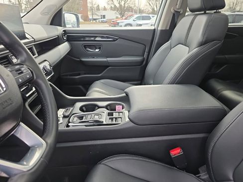 Certified 2024 Honda Pilot Touring image 19