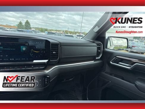 Used 2025 Chevrolet Silverado 1500 LT AWD/4WD image 36