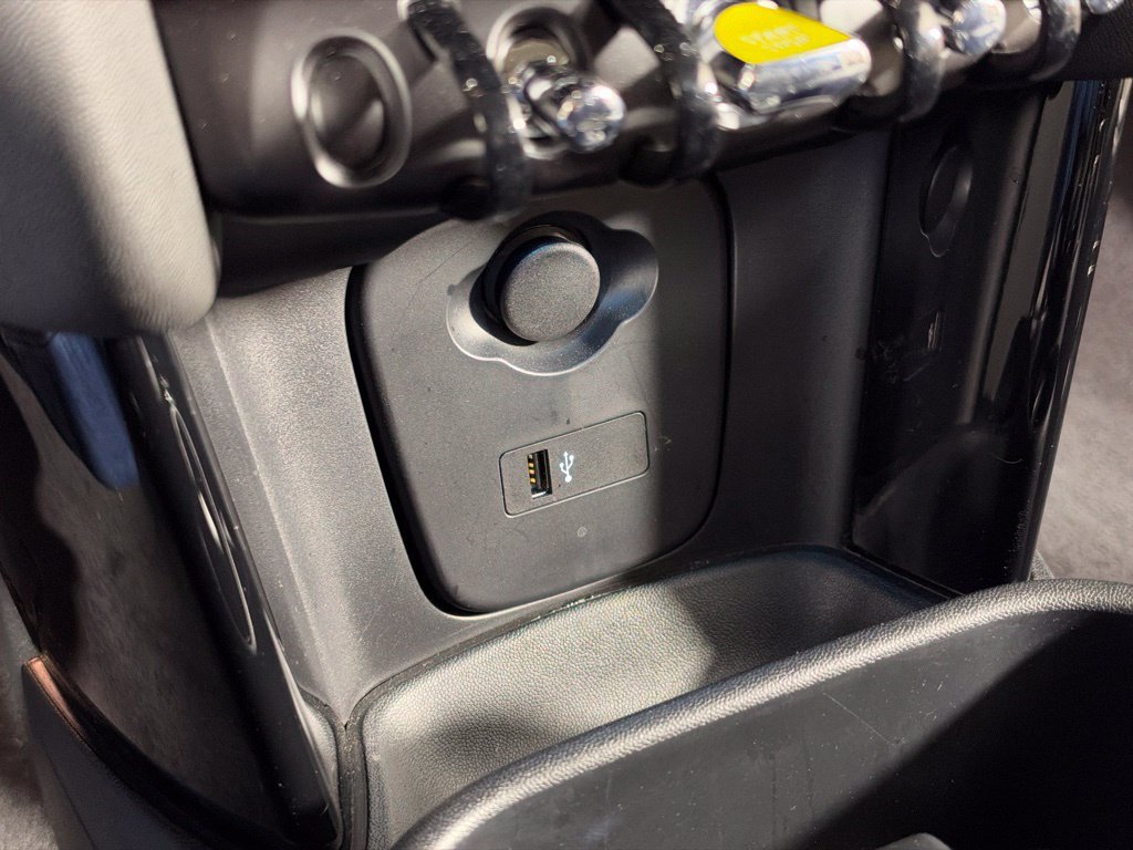 Used 2024 MINI Cooper SE FWD image 22