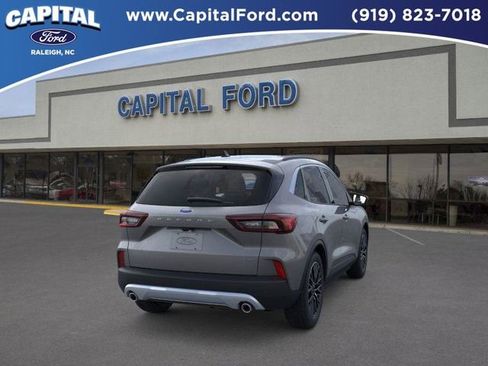New 2026 Ford Escape SE image 8