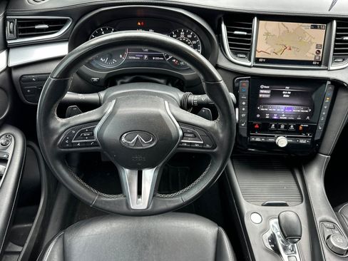 Used 2020 INFINITI QX50 Luxe w/ Navigation Package FWD image 16