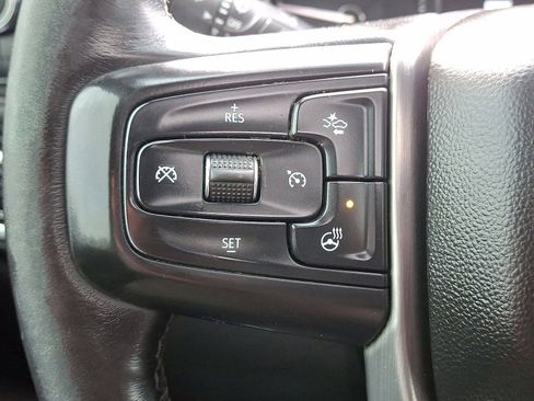 Certified 2022 GMC Sierra 2500 Denali w/ Denali Black Diamond Edition image 17