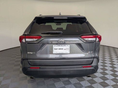 Used 2024 Toyota RAV4 XLE w/ Convenience Package FWD image 6