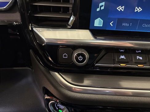 Used 2024 Chevrolet Silverado 1500 High Country w/ Midnight Edition image 30