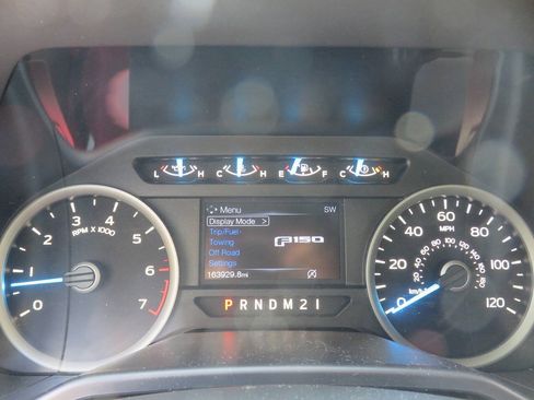Used 2017 Ford F150 XLT w/ Equipment Group 302A Luxury AWD/4WD image 17