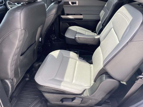 Used 2021 Ford Explorer XLT w/ Equipment Group 202A RWD image 11