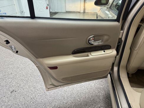 Used 2005 Buick Le Sabre Limited w/ Celebration Edition Package FWD image 31