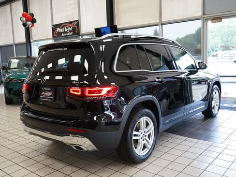 Used 2023 Mercedes-Benz GLB 250 4MATIC w/ Premium Package image 16