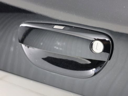 Used 2021 Dodge Challenger SRT Hellcat Redeye image 19