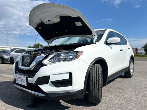 Used 2017 Nissan Rogue S AWD/4WD image 14