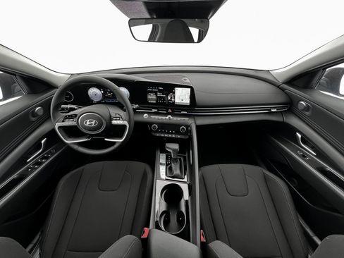 New 2025 Hyundai Elantra SEL FWD image 13