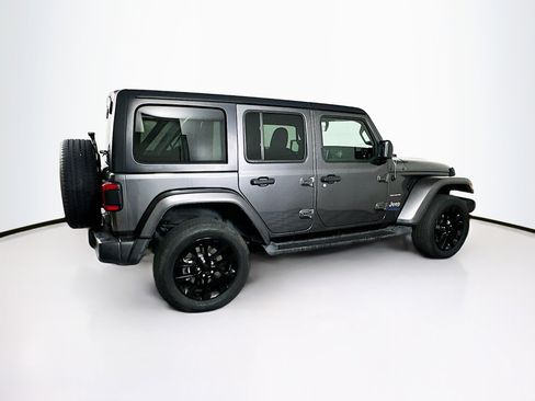 Used 2022 Jeep Wrangler Sahara w/ Cold Weather Group image 10