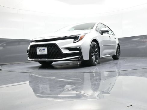 Used 2024 Toyota Corolla SE FWD image 24