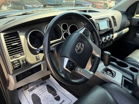 Used 2015 Toyota Sequoia SR5 RWD image 8