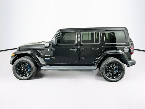 Used 2023 Jeep Wrangler Unlimited Sahara w/ Cold Weather Group AWD/4WD image 4
