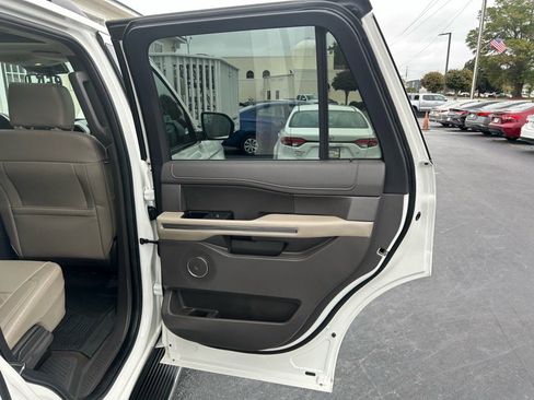 Used 2020 Ford Expedition XLT w/ Equipment Group 202A image 25