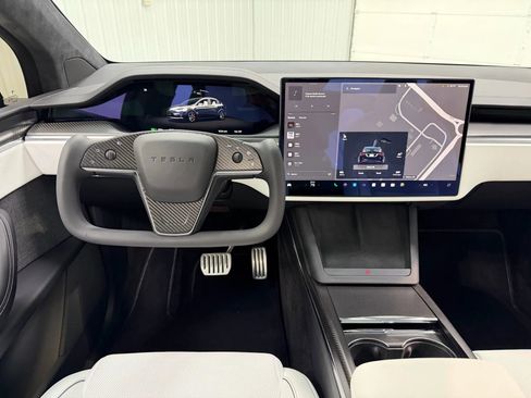 Used 2023 Tesla Model X Plaid image 26