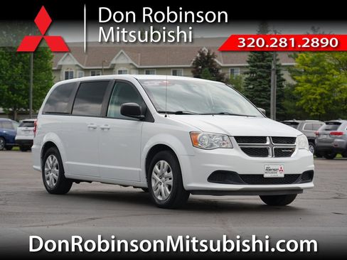 Used 2018 Dodge Grand Caravan SE w/ UConnect Hands-Free Group FWD image 1
