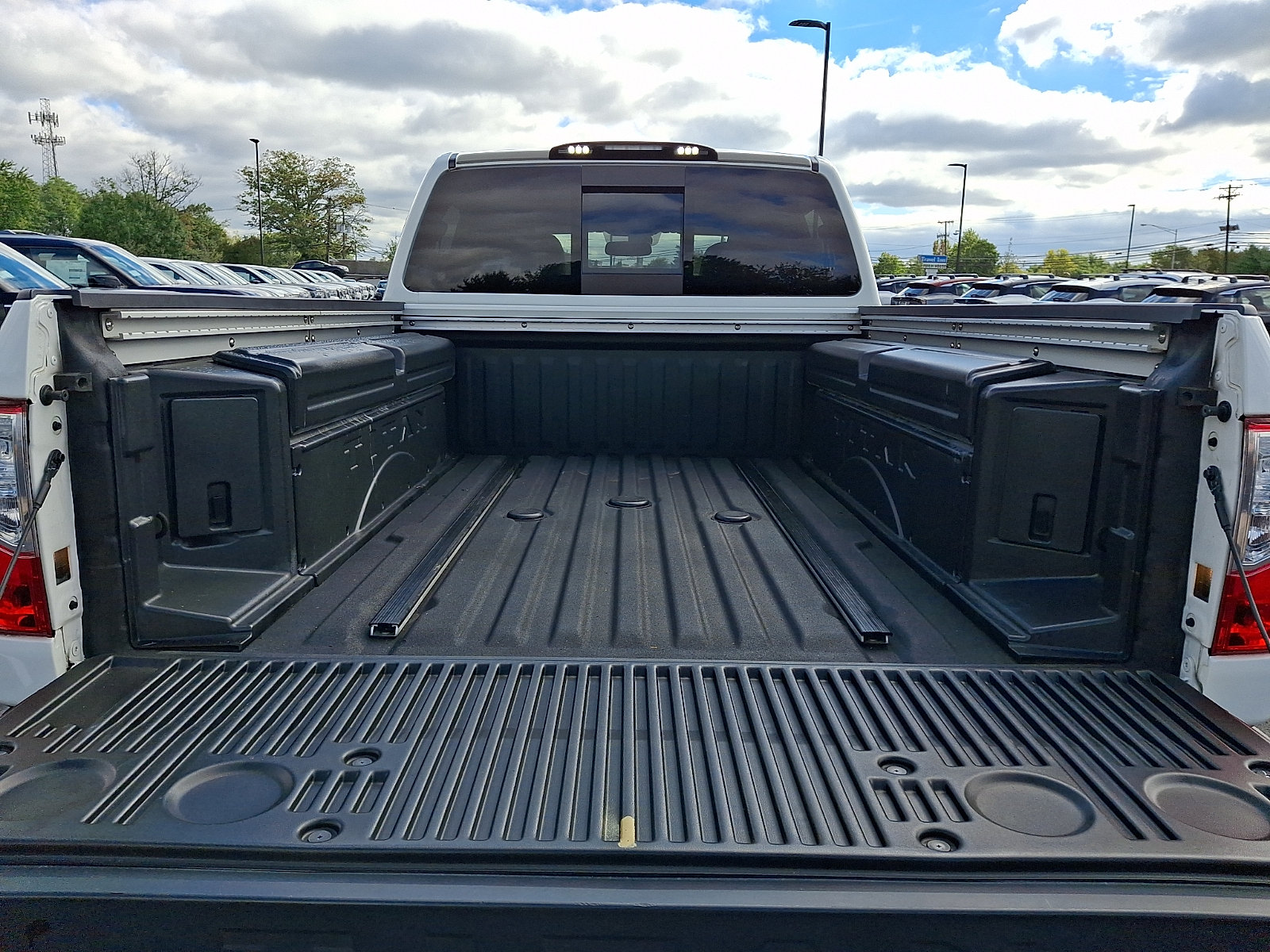 Used 2019 Nissan Titan Platinum Reserve w/ Platinum Utility Package AWD/4WD image 29