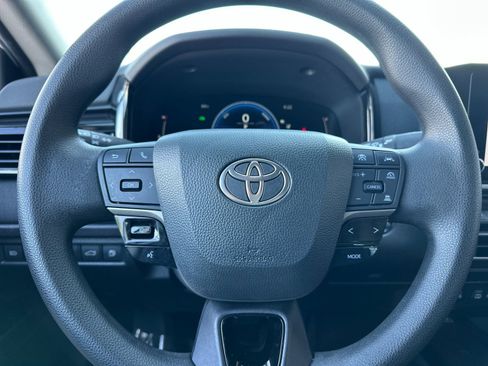Used 2025 Toyota Camry LE FWD image 21