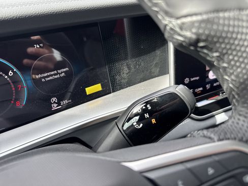 New 2026 Volkswagen Tiguan SE R-Line FWD image 30