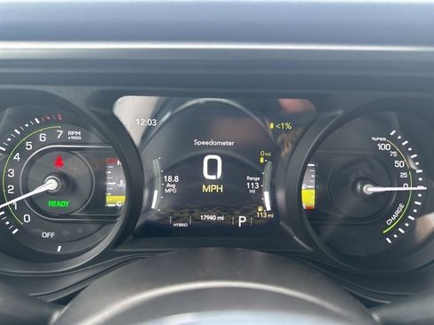 Used 2024 Jeep Wrangler Unlimited Sahara w/ Technology Group image 13