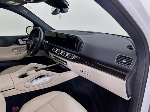 Certified 2025 Mercedes-Benz GLE 450 4MATIC image 31