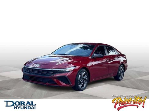 Used 2025 Hyundai Elantra Sport FWD image 1