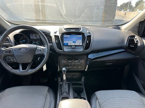 Used 2018 Ford Escape SE w/ SE Sport Appearance Package AWD/4WD image 9