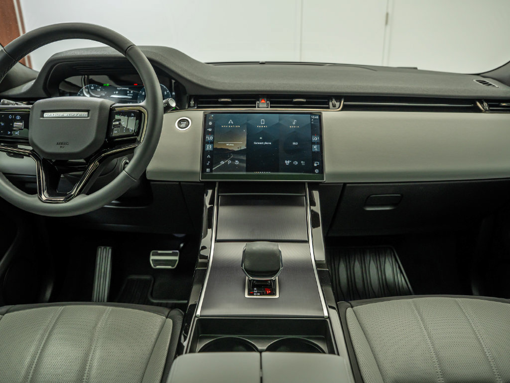 Certified 2026 Land Rover Range Rover Evoque Dynamic SE AWD/4WD image 27