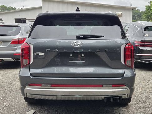 Certified 2025 Hyundai Palisade Calligraphy FWD image 3