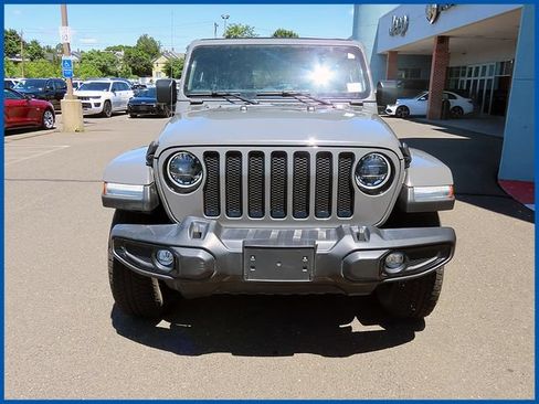 Used 2023 Jeep Wrangler Unlimited Sahara AWD/4WD image 3