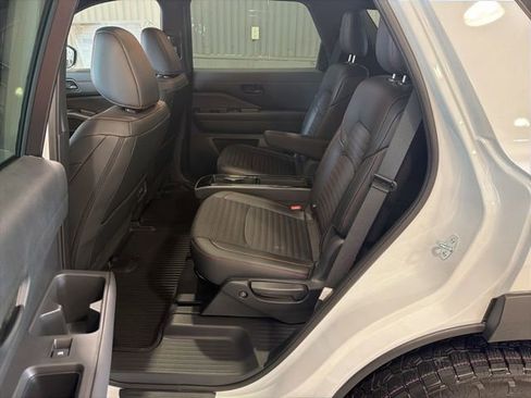 New 2026 Nissan Pathfinder Rock Creek image 9