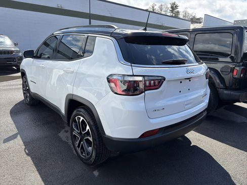 Used 2022 Jeep Compass Limited AWD/4WD image 5