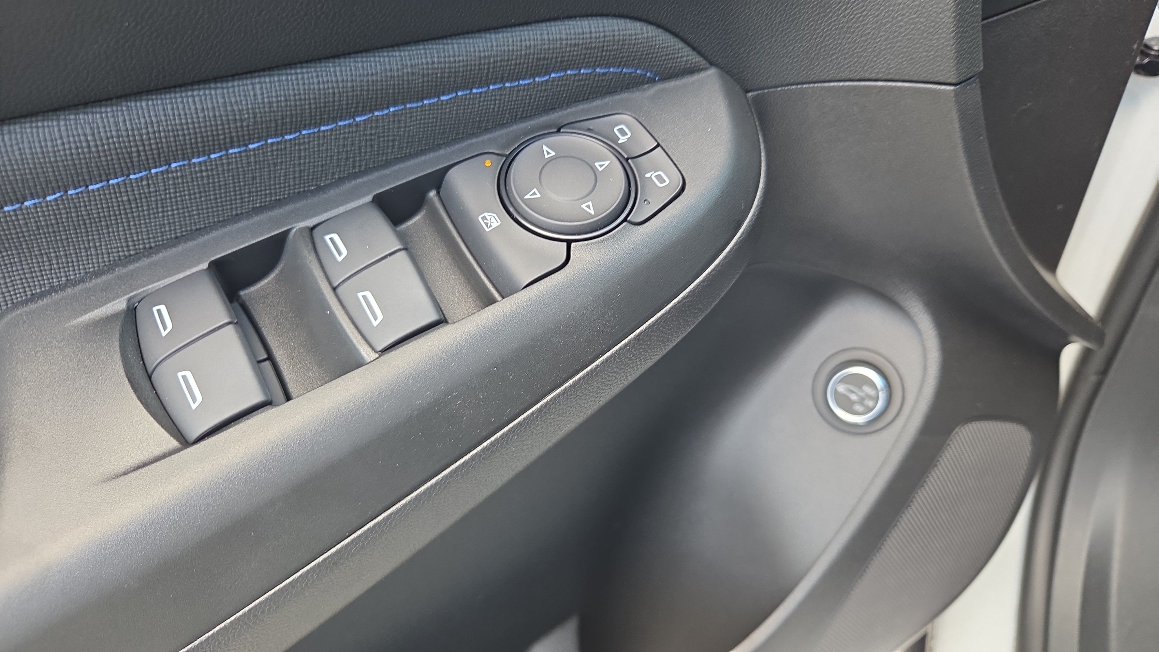 New 2026 Buick Envista Sport Touring w/ Convenience I Package FWD image 31