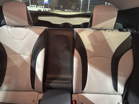 Used 2019 Toyota Prius Prime Premium image 19