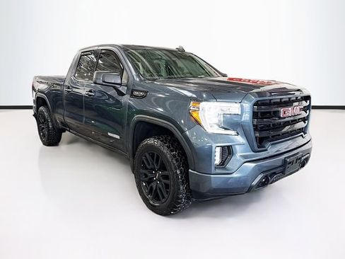 Used 2020 GMC Sierra 1500 Elevation w/ Elevation Value Package image 3
