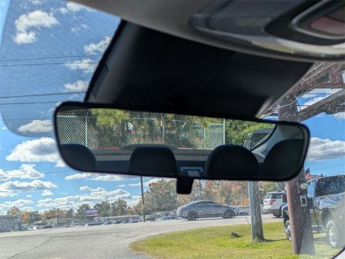 Used 2024 Hyundai Elantra SEL image 27