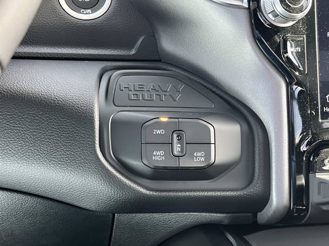 New 2027 RAM 2500 Laramie AWD/4WD image 32
