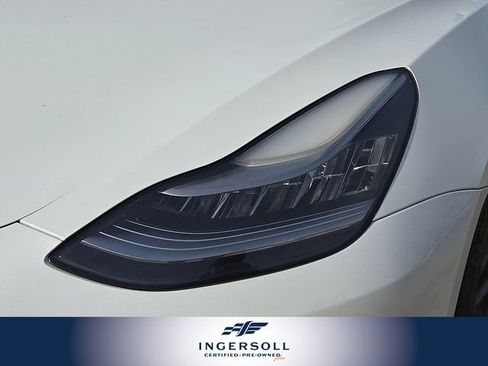 Used 2021 Tesla Model 3 Standard Range Plus image 11