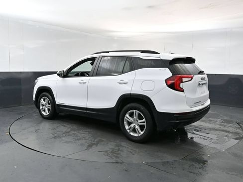 Used 2023 GMC Terrain SLE w/ Driver Convenience Package AWD/4WD image 3