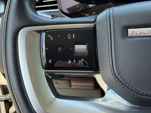 Used 2022 Land Rover Range Rover Long Wheelbase SE image 56