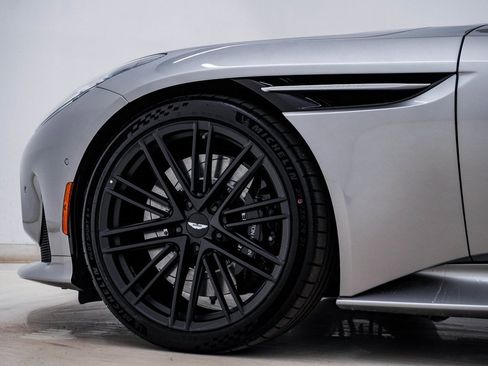 Used 2024 Aston Martin DB12 Coupe image 14