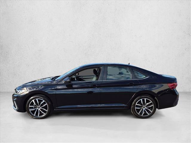 Used 2025 Volkswagen Jetta SE FWD image 9
