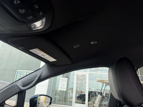 New 2027 Chrysler Pacifica Select FWD image 16