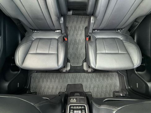 Used 2022 Subaru Ascent Limited w/ Technology Package AWD/4WD image 33