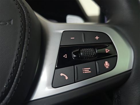 Used 2025 BMW X4 xDrive30i w/ Premium Package image 21