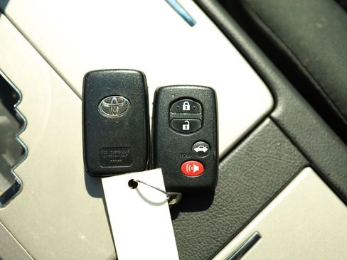 Used 2011 Toyota Camry SE w/ SE Extra-Value Pkg #1 image 43